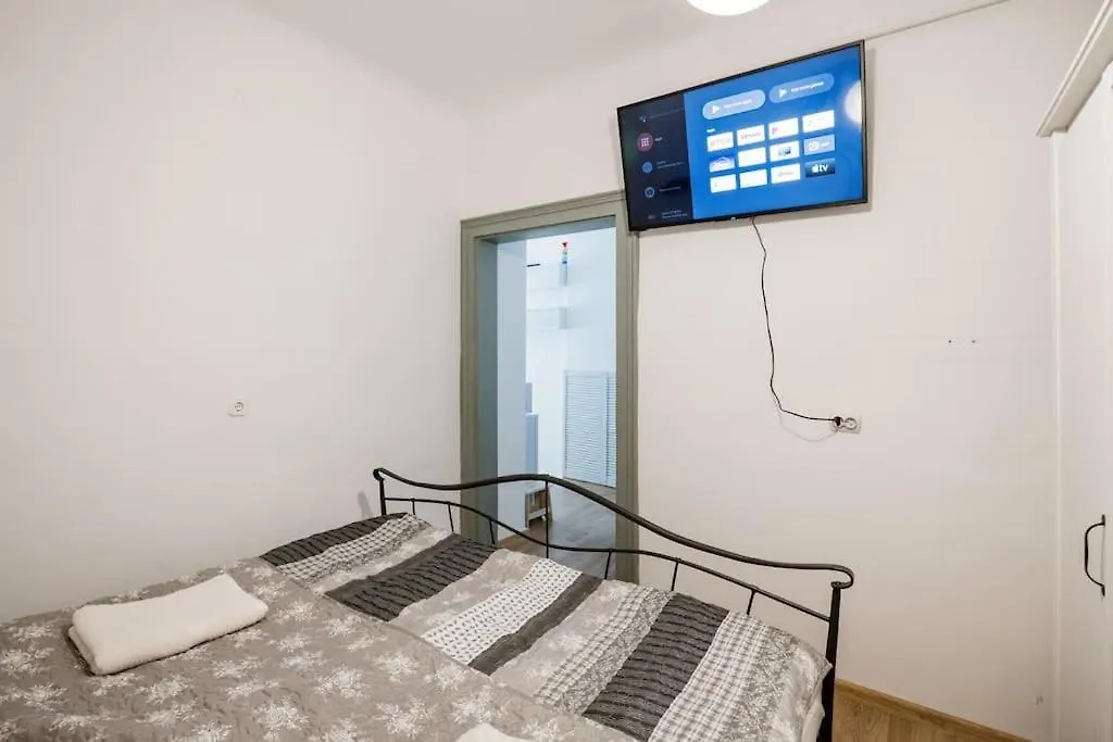 Cosy Central Apartment At River Budapest Hungary